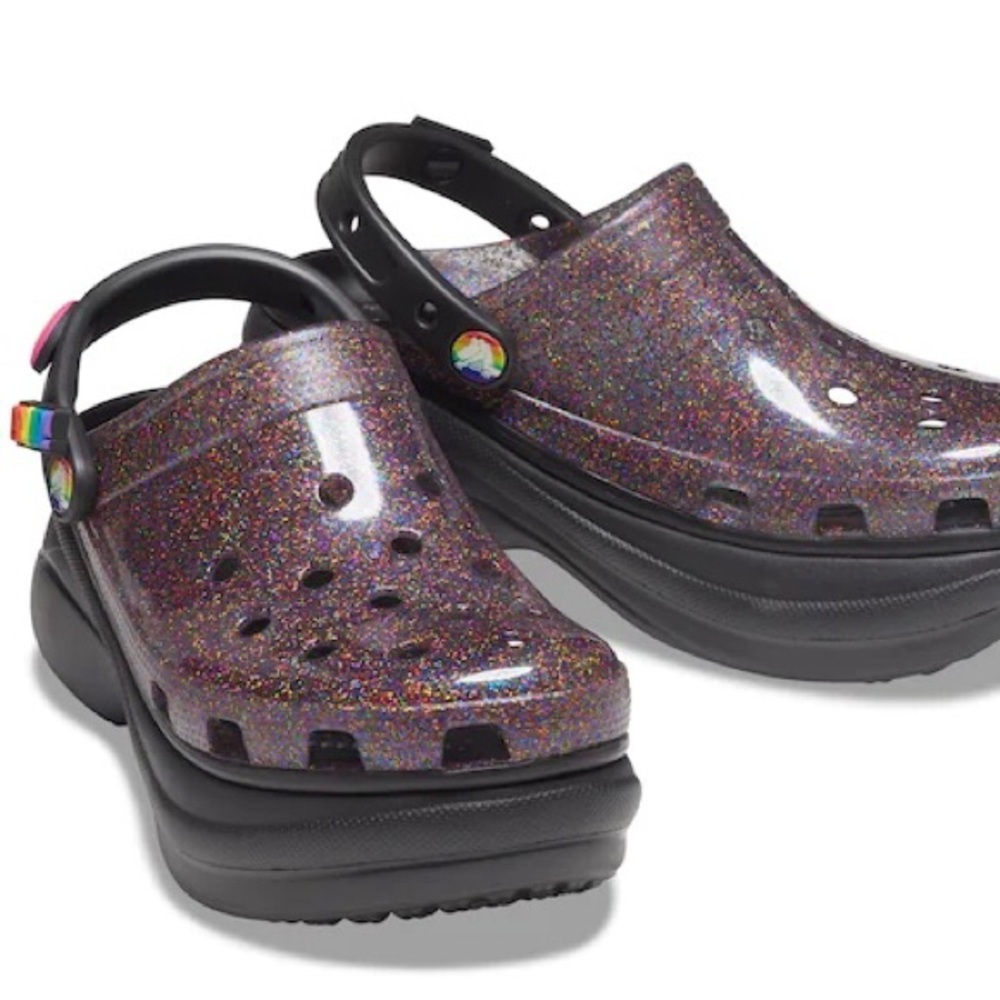 NEW CROCS CLASSIC GLITTER BAE CLOG Size 7 US